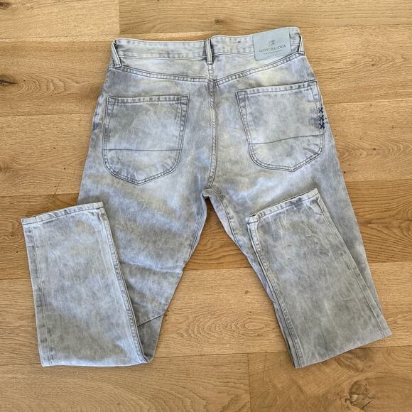 Scotch & Soda - Dean Loose tapered Jeans in Washed Gray - Picture 5 of 5